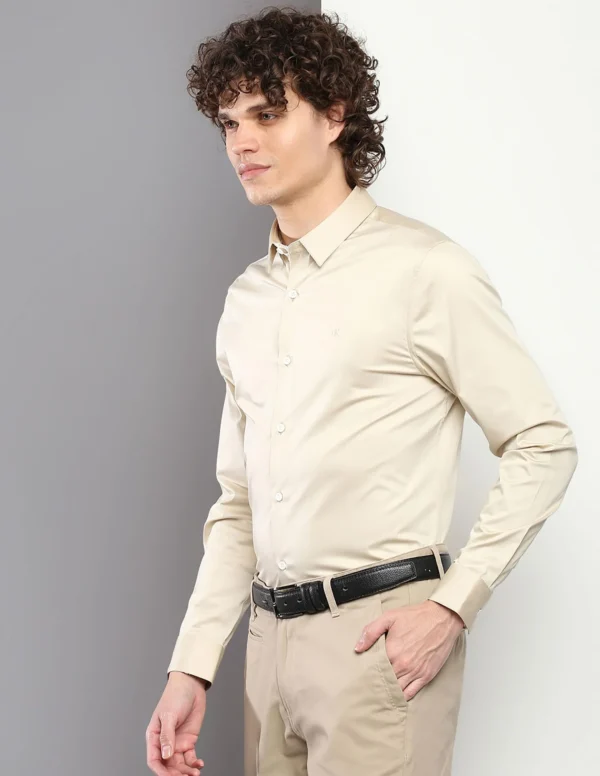 Calvin Klein Jeans Department1070 Solid Slim Fit Shirt (J319744ACI_Classic Beige S) - Image 5