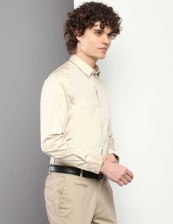 Calvin Klein Jeans Department1070 Solid Slim Fit Shirt (J319744ACI_Classic Beige S) - Image 4