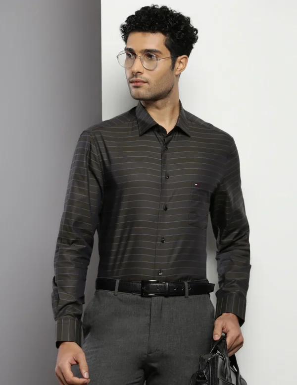 Tommy Hilfiger Mens Green Color Shirt (44) - Image 4