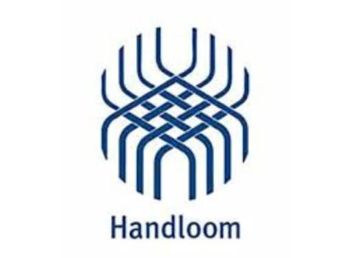 3stones Women's Pure Silk Saree | Handwoven, Hand Batik Pure Saree with Unstiched Blouse Material Piece | Suitable for All Indian Weddings & Festivals| Traditional Pattern | Black and Cream - Image 3